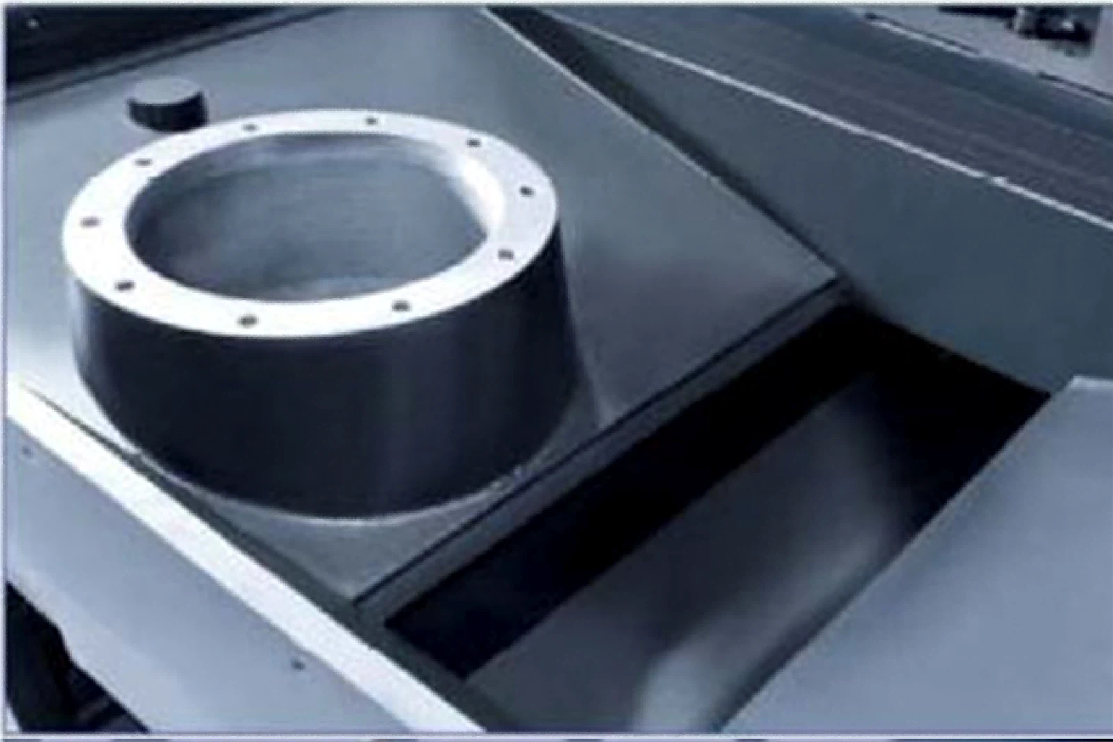 CNC vertical lathe with large chip evacuation opening CNC vertical lathe with large chip evacuation opening
